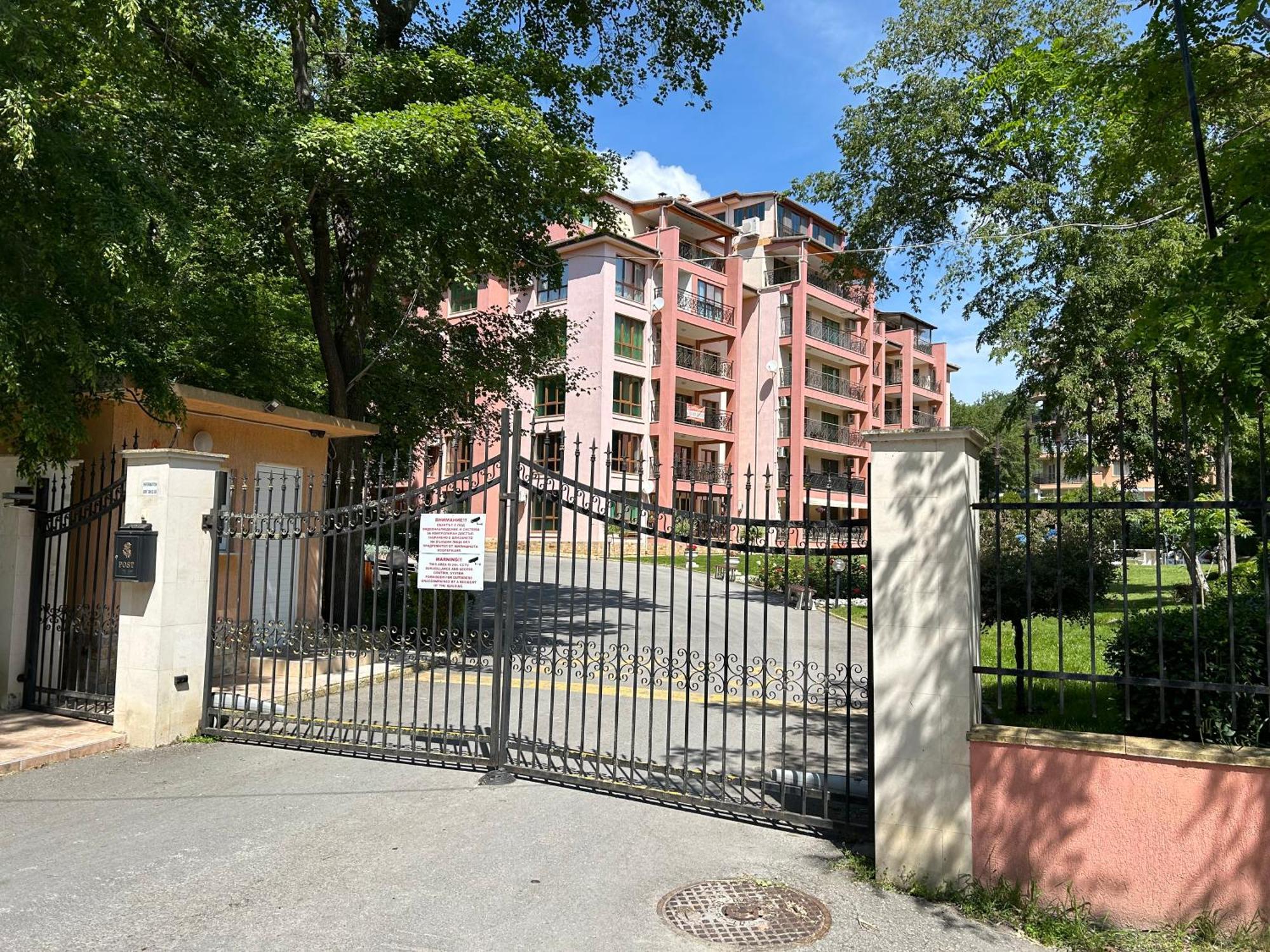 Sunrise Apart Golden Sands Varna Exterior foto